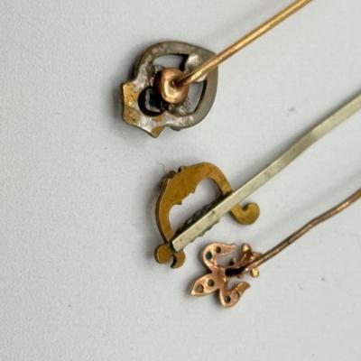 LOT 67: Vintage Stick / Tie Pins: Swords & More