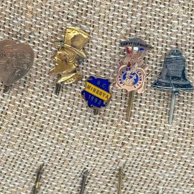 LOT 71: Vintage & Antique Stick Pins: Patriotic & More