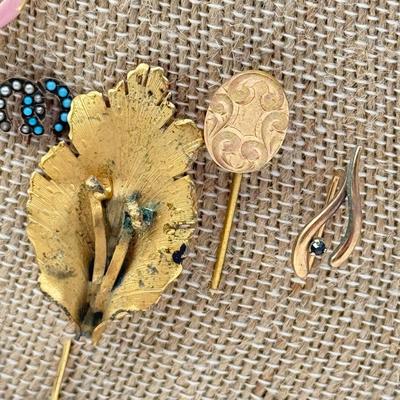 LOT 73: Vintage Stick Pins: Heart, Leaf, Chains & More