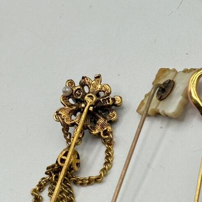 LOT 73: Vintage Stick Pins: Heart, Leaf, Chains & More
