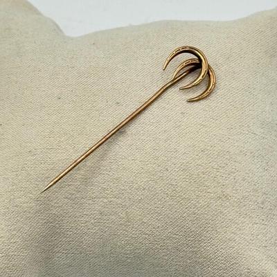 LOT 77: Vintage Double Horseshoe Lucky 14k Gold Stick Pin (0.8g)