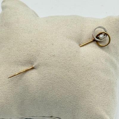 LOT 78: 14k Gold Pearl Stick Pin (1.7g)