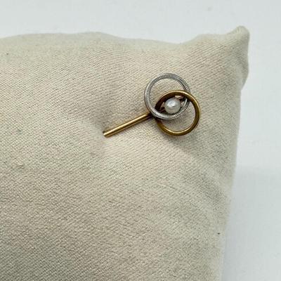 LOT 78: 14k Gold Pearl Stick Pin (1.7g)