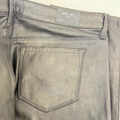 LOT 82: Women's Winter Outfits: Pair of 2XL Sweaters, Size Large Black Leggings & Nine West Pants (size 12)