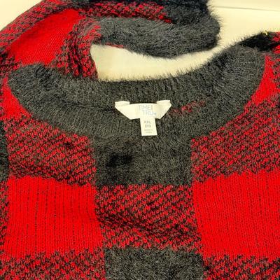 LOT 82: Women's Winter Outfits: Pair of 2XL Sweaters, Size Large Black Leggings & Nine West Pants (size 12)