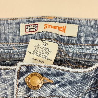 LOT 84: Plus size Purple Champion Sweatshirt, Zip up Sweater & Three Pairs of Jeans