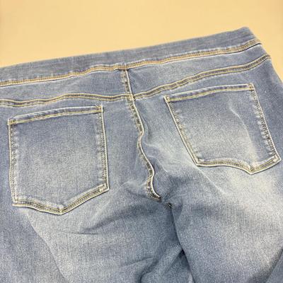 LOT 84: Plus size Purple Champion Sweatshirt, Zip up Sweater & Three Pairs of Jeans