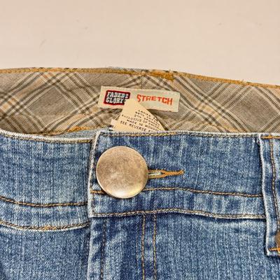 LOT 84: Plus size Purple Champion Sweatshirt, Zip up Sweater & Three Pairs of Jeans