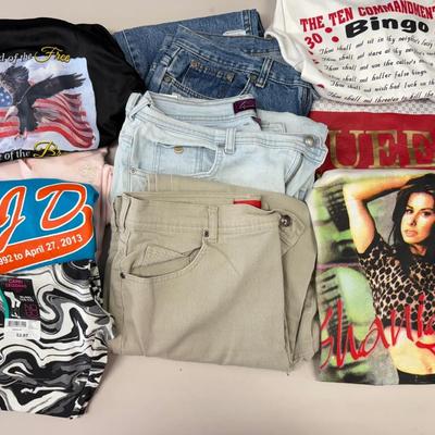 LOT 85: Vintage Shania Twain Tour Shirt, Size 6Y Nike Sneakers & More