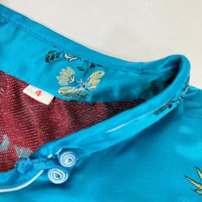 LOT 86: Large Collection of Vintage & Hand Made Baby/Doll Clothes