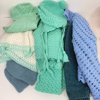 LOT 86: Large Collection of Vintage & Hand Made Baby/Doll Clothes