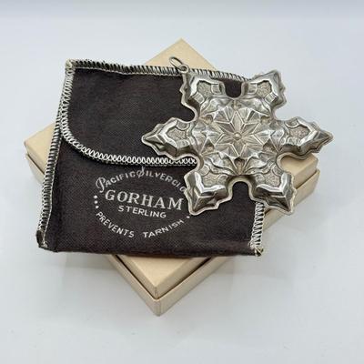 LOT 88: 1975 Gorham Sterling Silver Snowflake Ornament (19.91g)