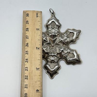 LOT 88: 1975 Gorham Sterling Silver Snowflake Ornament (19.91g)