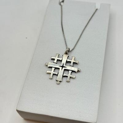 LOT 90: James Avery Sterling Cross Pendant, Sterling 925 Cross & 20” chain (9.2g)