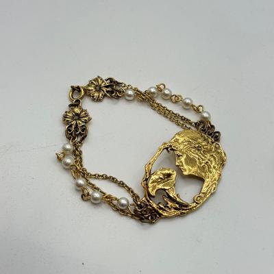 LOT 101: Collection of Costume "Pearl" Jewelry