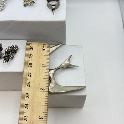 LOT 103: Collection of Silvertone Pins & Pierced Earrings