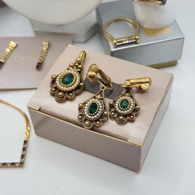 LOT 107: Collection of Avon Jewelry - some w/ Boxes