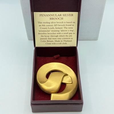 LOT 108: Australian Souvenirs, Heinz Pickle Pin, "Penannular Silver Brooch," Gold Plated Leaf Pins & More