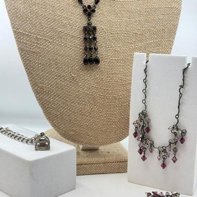 LOT 109: Necklaces, Bracelet & Earrings