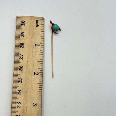 LOT 110: Vintage 10k Gold Turquoise Wishbone Hat / Stick Pin (1.0g)