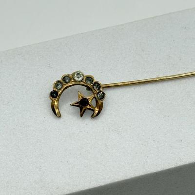 LOT 111: Vintage 14k Gold Masonic Hat / Stick Pin (1.0g)