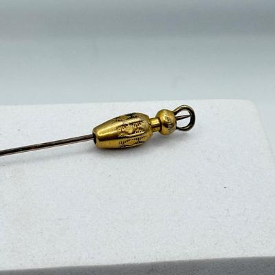 LOT 112: 10k Gold Victorian Blister Pearl Hat / Stick Pin (2.0g)
