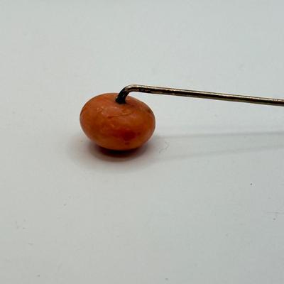 LOT 115: 14k Gold Hat / Stick Pin w/ Round Coral Stone(2.6g)