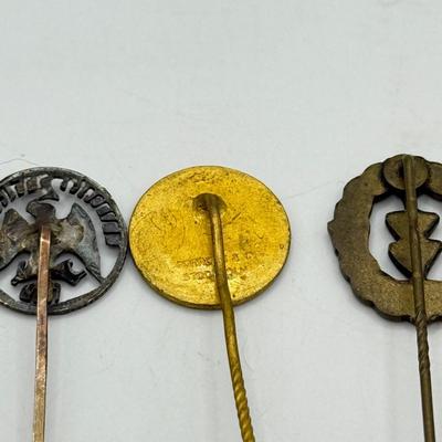 LOT 116: Collection of Vintage Stick Pins: Eagles, Symbols & More