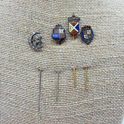LOT 117: Vintage Sterling Silver Masonic & Crest Stick Pins (6.8g)