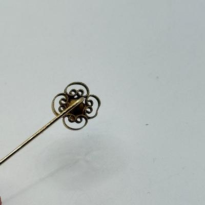 LOT 119: Vintage Hat / Stick Pins: Floral & Cameo Designs