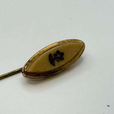 LOT 119: Vintage Hat / Stick Pins: Floral & Cameo Designs
