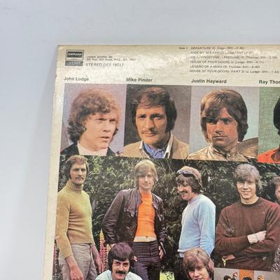 LOT 126: Vinyl Record Albums circa 1970s: Jefferson Airplane, Rod Stewart & More (LIST IN DESCRPTION)