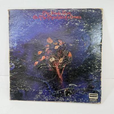 LOT 126: Vinyl Record Albums circa 1970s: Jefferson Airplane, Rod Stewart & More (LIST IN DESCRPTION)