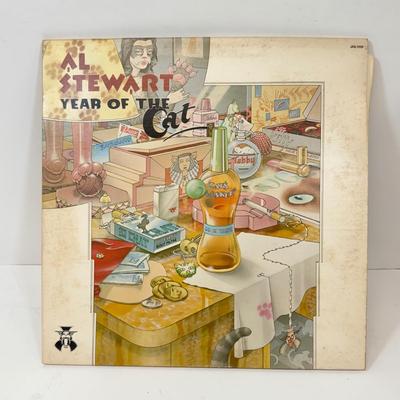 LOT 126: Vinyl Record Albums circa 1970s: Jefferson Airplane, Rod Stewart & More (LIST IN DESCRPTION)