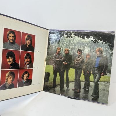 LOT 126: Vinyl Record Albums circa 1970s: Jefferson Airplane, Rod Stewart & More (LIST IN DESCRPTION)