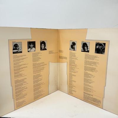 LOT 126: Vinyl Record Albums circa 1970s: Jefferson Airplane, Rod Stewart & More (LIST IN DESCRPTION)