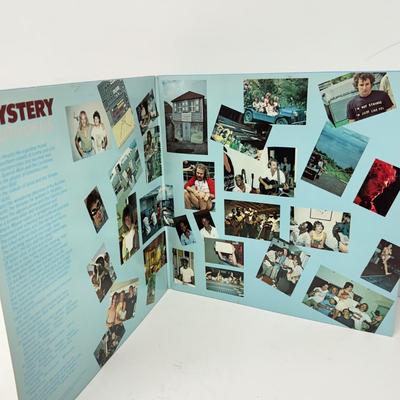 LOT 133: Jimmy Buffett Vinyl Record Albums: Floridays, Changes in Latitudes / Changes in Attitudes, Volcano, A1A, Coconut Telegraph, Last...