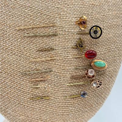 LOT 140: Collection of Vintage/Antique Hat Stick Pins
