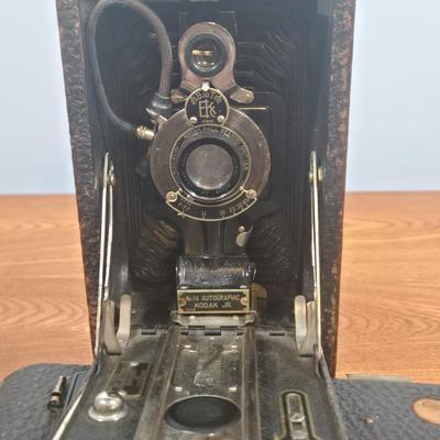 LOT 142: Antique Kodak No. 1A Autographic Kodak Jr. Camera
