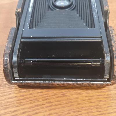 LOT 142: Antique Kodak No. 1A Autographic Kodak Jr. Camera