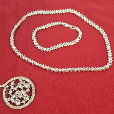 LOT 143: Premier Designs Aurora Flower Rhinestone Necklace & Bracelet and Vintage Rhinestone Flower Brooch