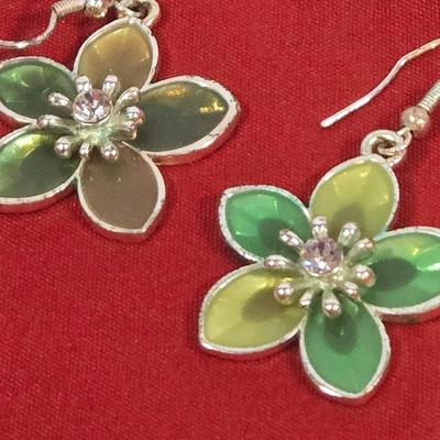 LOT 144: Silver-tone Bow Rhinestone Necklace, Premier Designs Murano Art Glass Style Beaded Necklace & Bracelet, Silver-tone Chain...