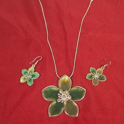 LOT 144: Silver-tone Bow Rhinestone Necklace, Premier Designs Murano Art Glass Style Beaded Necklace & Bracelet, Silver-tone Chain...