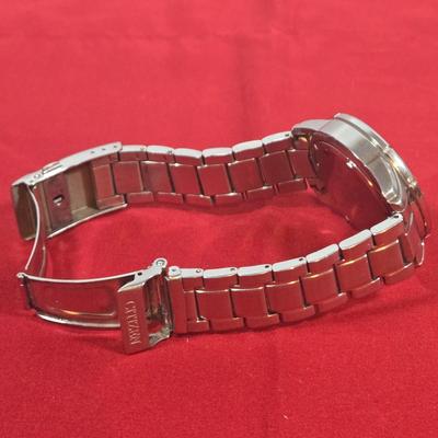 LOT 145: Men's Citizen Eco Drive Watch