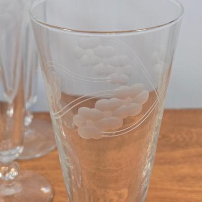 LOT 149: Vintage Ivy Etched Boopie Base Cocktail Glasses, Etched Glass Pilsner Glasses, Vintage Fostoria Century Glass Bowl Flared...