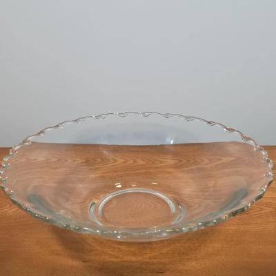 LOT 149: Vintage Ivy Etched Boopie Base Cocktail Glasses, Etched Glass Pilsner Glasses, Vintage Fostoria Century Glass Bowl Flared...