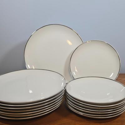 LOT 150: Vintage Harmony House China Set/ 8 Dinner Plates, 8 Salad Plates, 7 Soup Bowls, 7 Dessert Bowls, 1 Serving Bowl, 8 Cups &...