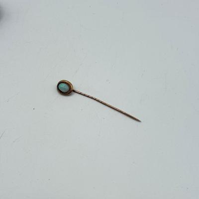 LOT 182: 14k Gold & Opal Antique Hat Pin in Case (1.6gtw)