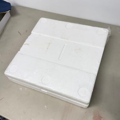 LOT 185: Great gift! New! Large 12" Bradford Exchange Limited Edition Gone with the Wind Masterpiece Collectors Plate #1000/5000