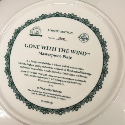 LOT 185: Great gift! New! Large 12" Bradford Exchange Limited Edition Gone with the Wind Masterpiece Collectors Plate #1000/5000